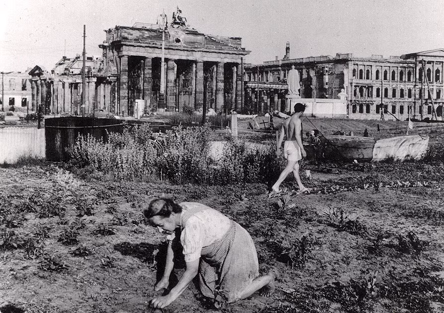 Berliin, Zwischennutzung, gentrifikatsioon ja meeleavaldused