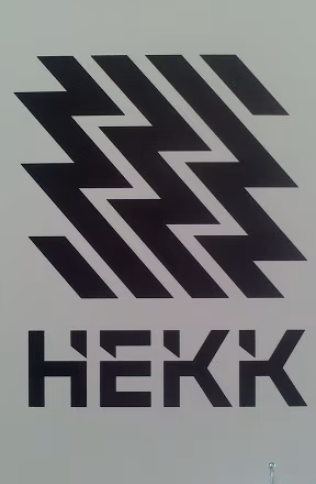 VAHET POLE: puhang toretsevat kommertskunsti