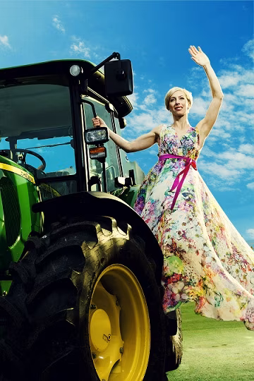 Esietendub Tiina Tauraite monoetendus „Näitlejannast põllumeheks”