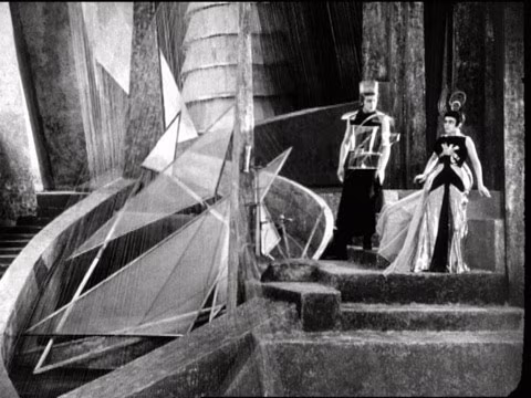 Kumus n&auml;eb tummfilme elava eksperimentaalmuusika saatel