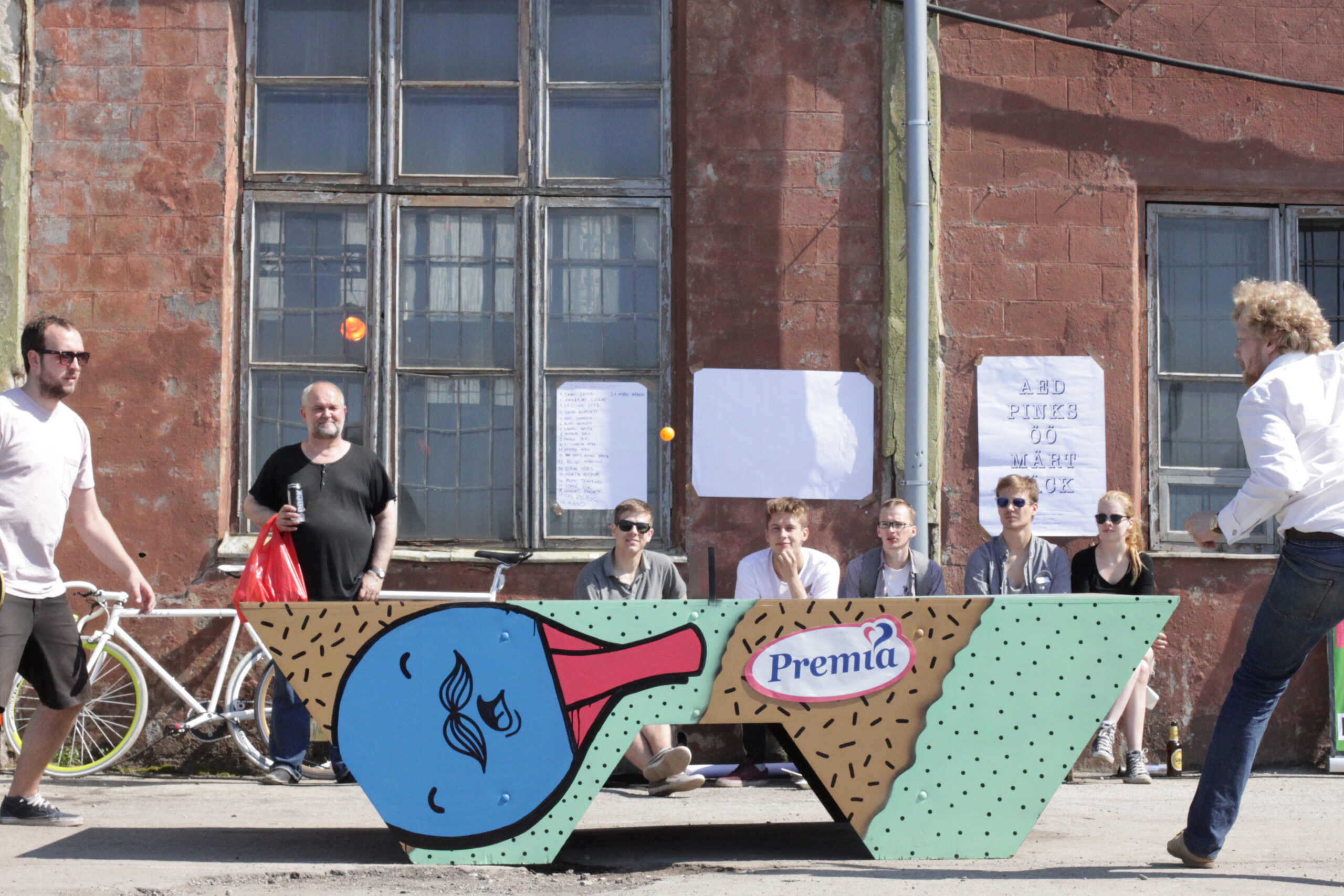 Pinksiklubi Noblessneri jahisadamas. Foto: Pinksiklubi.