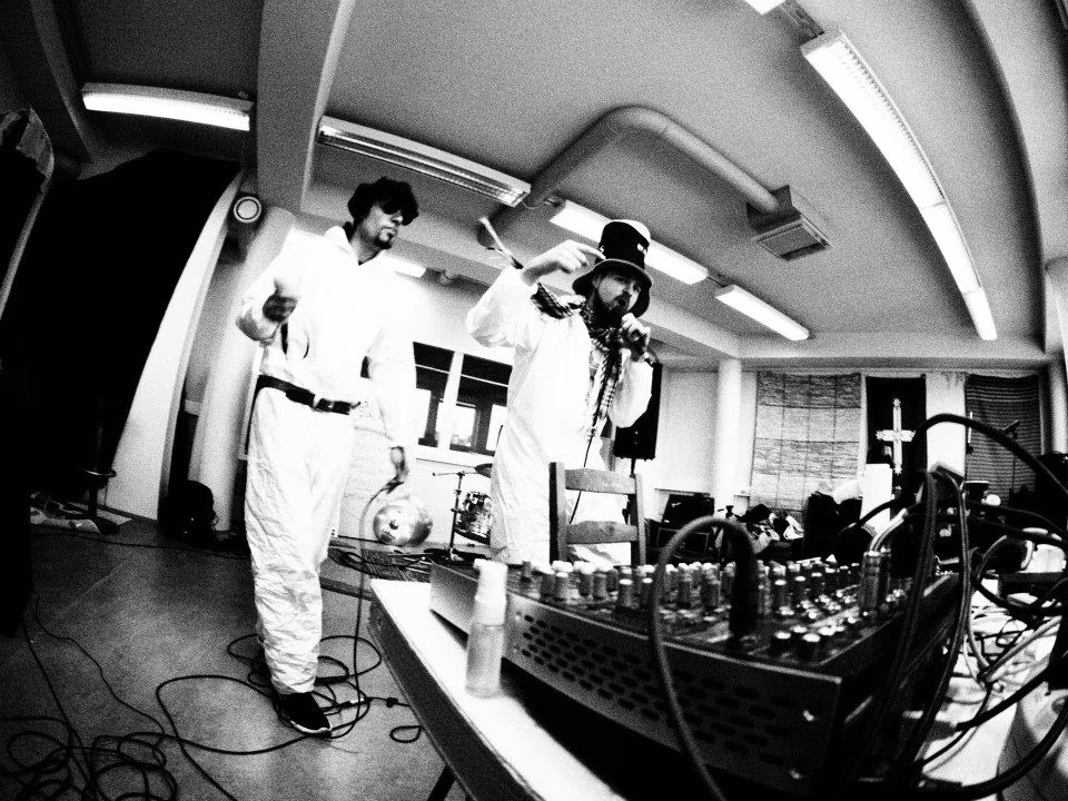 Kosmiline Austraalia hip-hop Von Krahlis