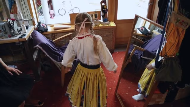 Esilinastub muhu naise arhet&uuml;&uuml;pi otsiv dokfilm &bdquo;MUHU: &Auml;tsed ja roosid&rdquo;