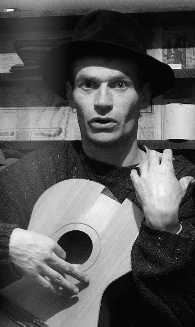 Kirjastus ;paranoia esitleb Tallinnas, Pärnus ja Tartus uut raamatut „PSAIKO”