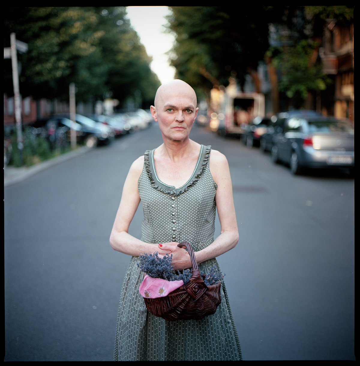 Annamiri. -Kuidas Sa oma sugu määratled? -Mina teen ettepaneku, teised teevad otsuseid – ülejäänu on läbirääkimise küsimus. -Mida kväär või kväärlus Sinu jaoks tähendab? -Lihtsalt tavalist hullumeelsust. Foto: Renee Altrov