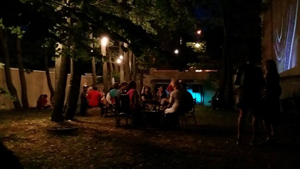 Arhiivi/Tartu Kirjanduse Maja hoov. Foto: Juhan Kari