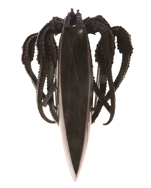 Tanel Veenre. Brooch "Animus Gothic". Photo: Tanel Veenre.