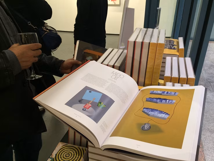 Kaido Ole looming 100 maailma nimekaima maalikunstniku tööde seas