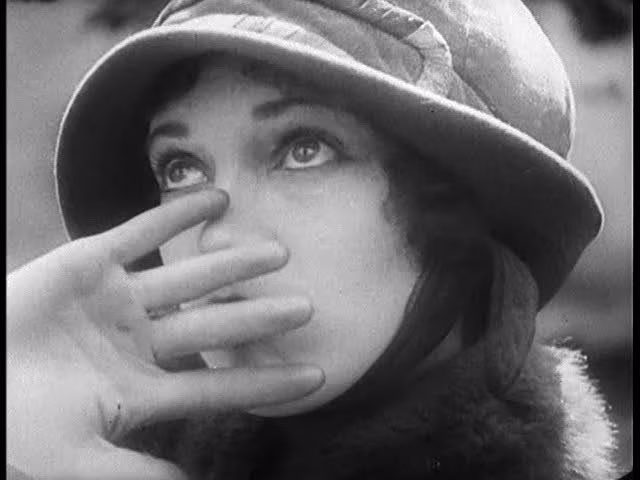 Kultuurikatlas linastub Dimitri Kirsanoffi 88 aasta tagune tummfilm „Ménilmontant”