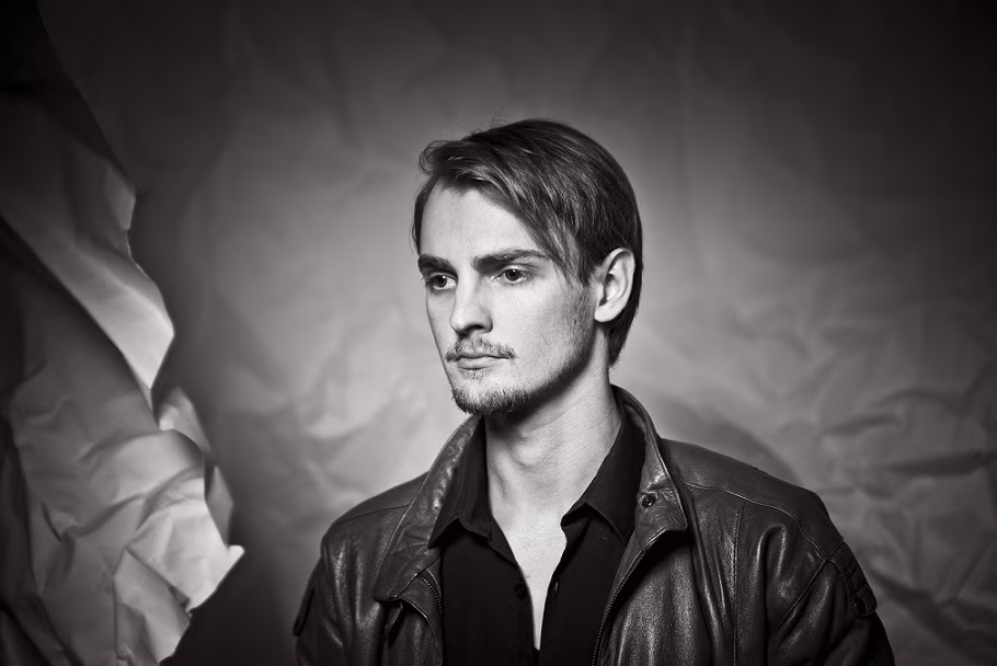 Uus Eesti Biit: Compound Minerals