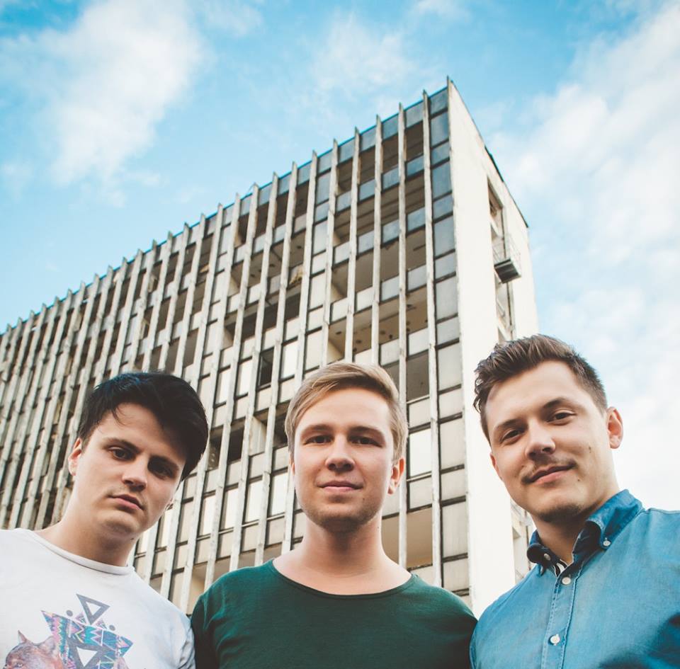 Peosarja „Grind“ korraldajad ja DJ-d, 2012. a parima peo tiitli võitjad. Vasakult: Joosep Järvesaar, Kaarel Sein ja Mihkel Sillaots. Foto: erakogu