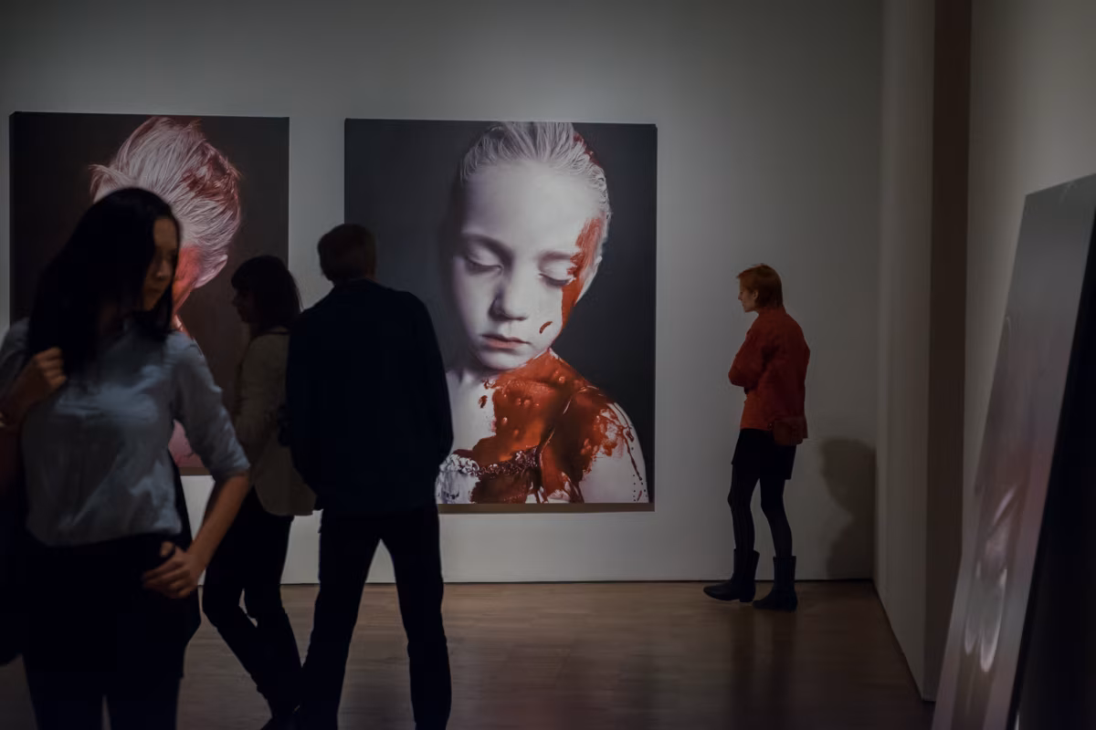 Galerii: Näituse „Surm ja ilu. Gootika kaasaegses kunstis ja visuaalkultuuris” avamine Kumus