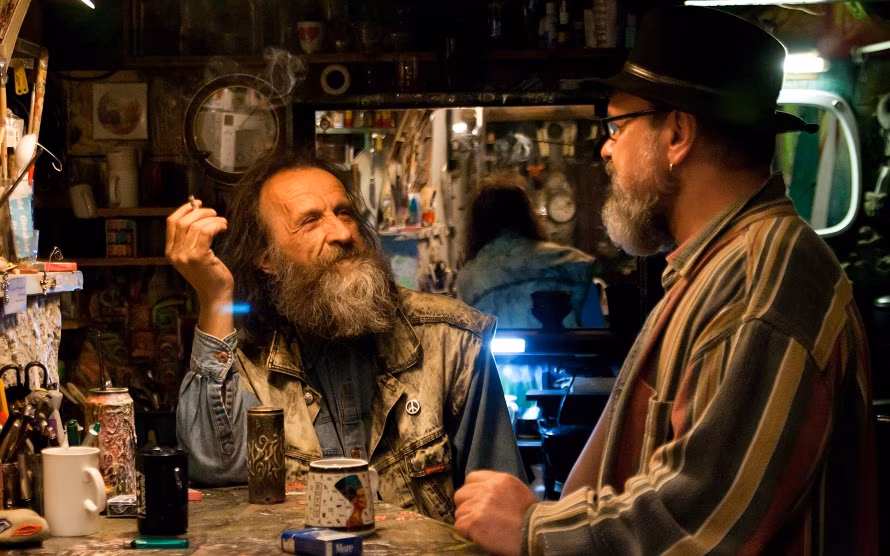 Homme algavad Terje Toomistu nõukogude hipiliikumist uuriva dokfilmi võtted