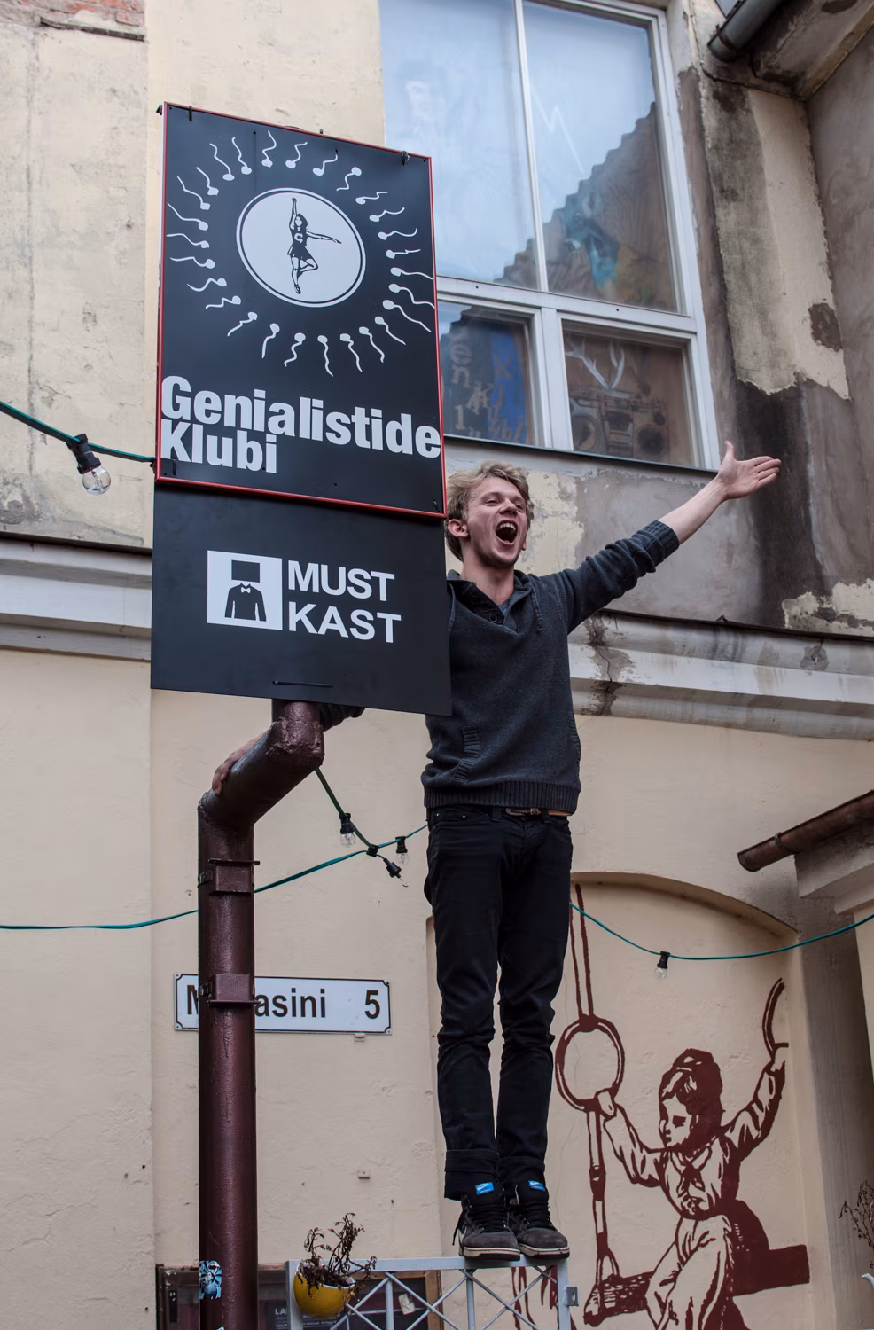 Galerii: Must Kast avas esimese hooaja „Õhupallidega”