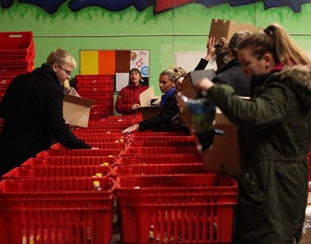 RAM kooli noored Toidupangas abis. Foto: Toidupanga Facebook