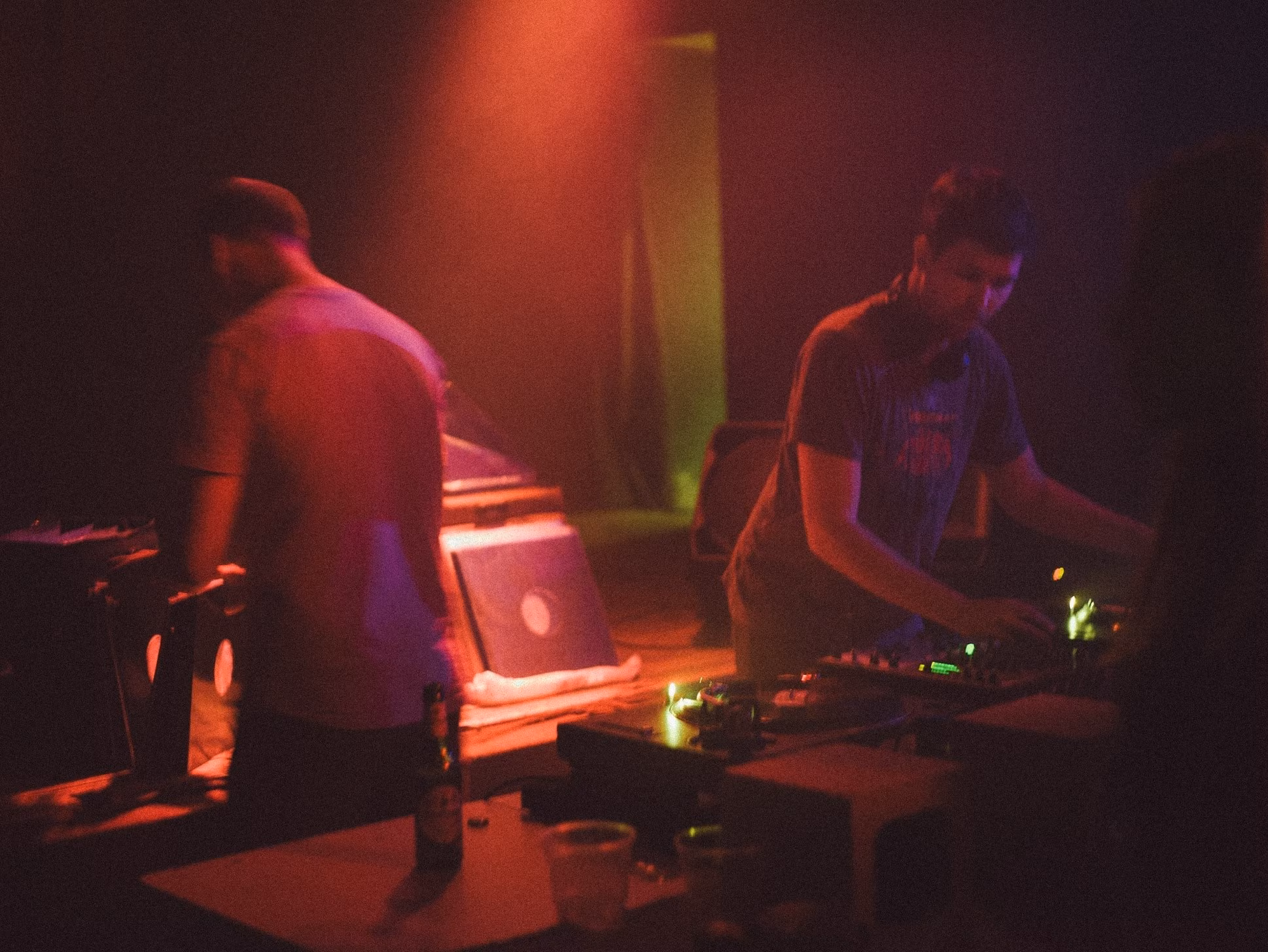 Eesti Monotoonrütmilise Muusika Selts esitleb: Rütmika Soundsystem