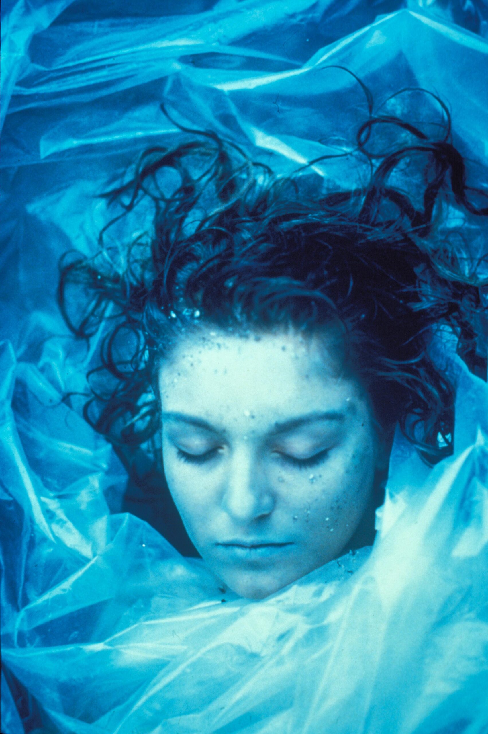 Laura Palmer struktureerib kogu sarja tähendusvälja oma puuduoleku kaudu. Kaader seriaalist