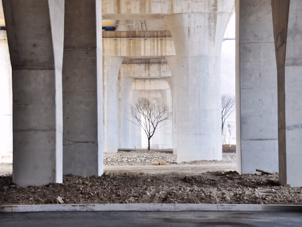 Üksinda või üksikuna? Selles on küsimus