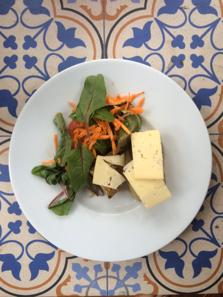 TOIDUPORRI retseptisoovitus: Kartul a la &bdquo;onu Kari&rdquo; ja salat