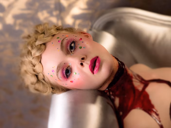 „Neoondeemon” – Fashion 4 life