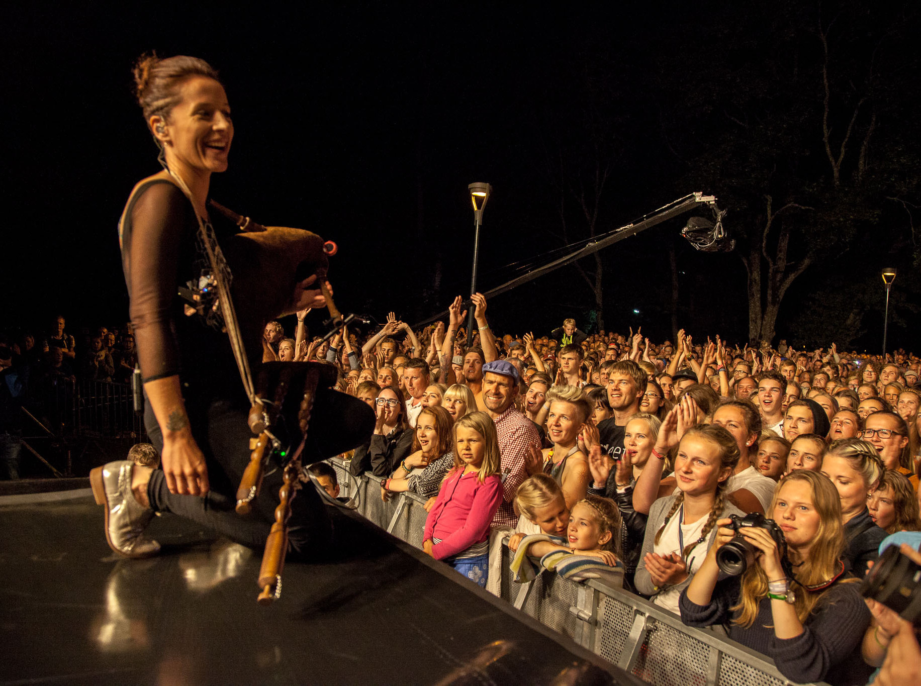 Sandra Sillamaa ja folgipublik. Fotod: Liis Reiman