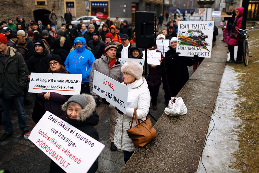 Galerii: Täna avaldati meelt Rail Balticu planeeringu vastu
