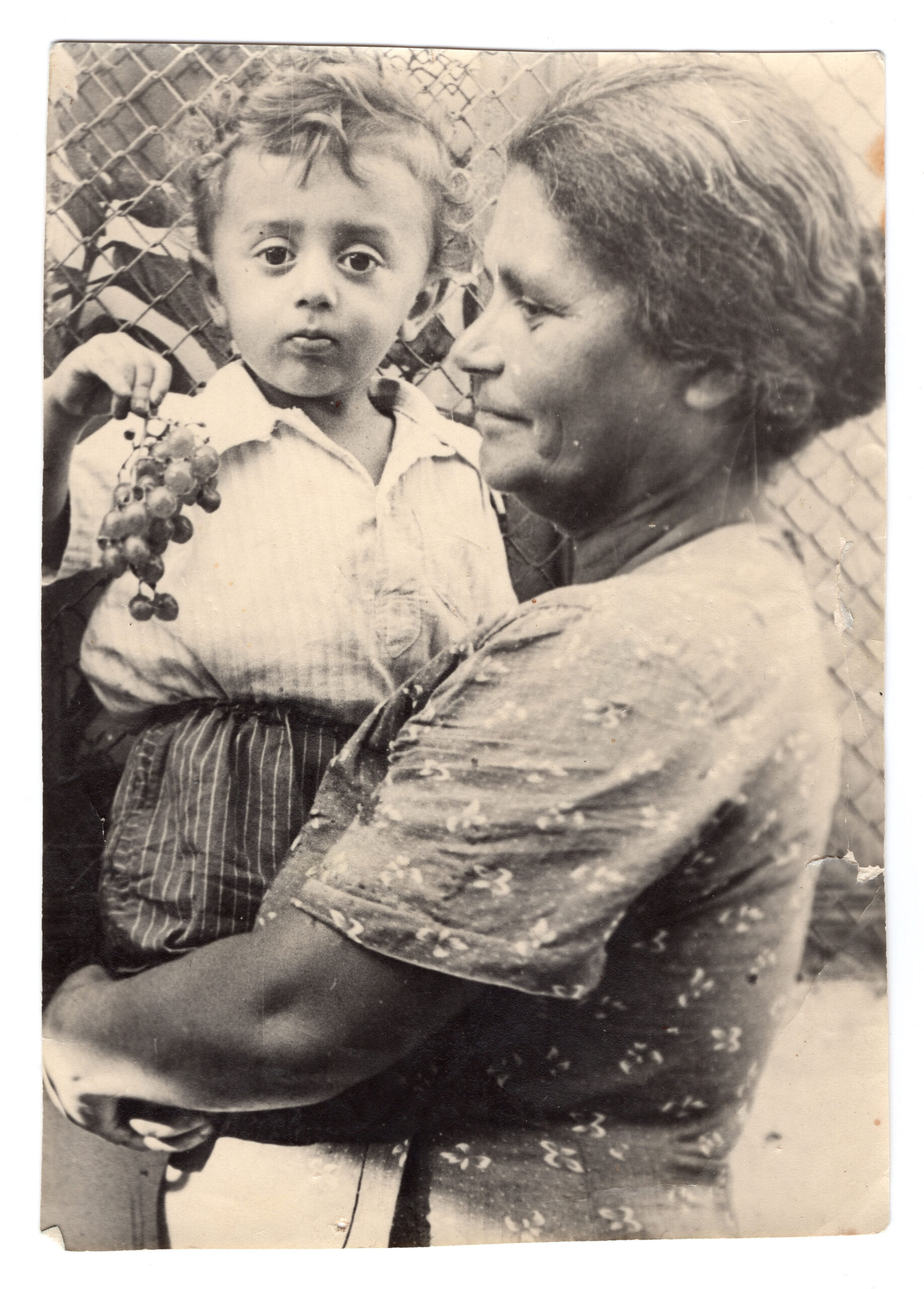 Pildil õdede Davidjantside isa ja vaarvanaema. Foto: erakogu