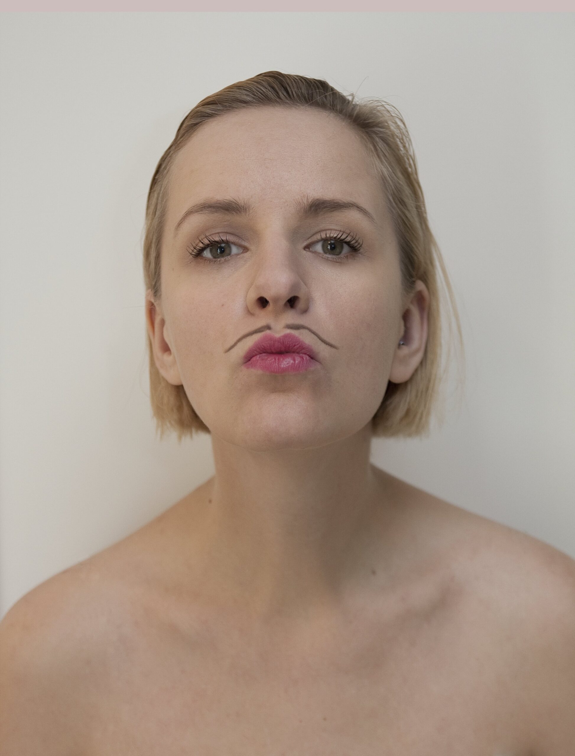 Anna-Stina Treumund. Autoportree