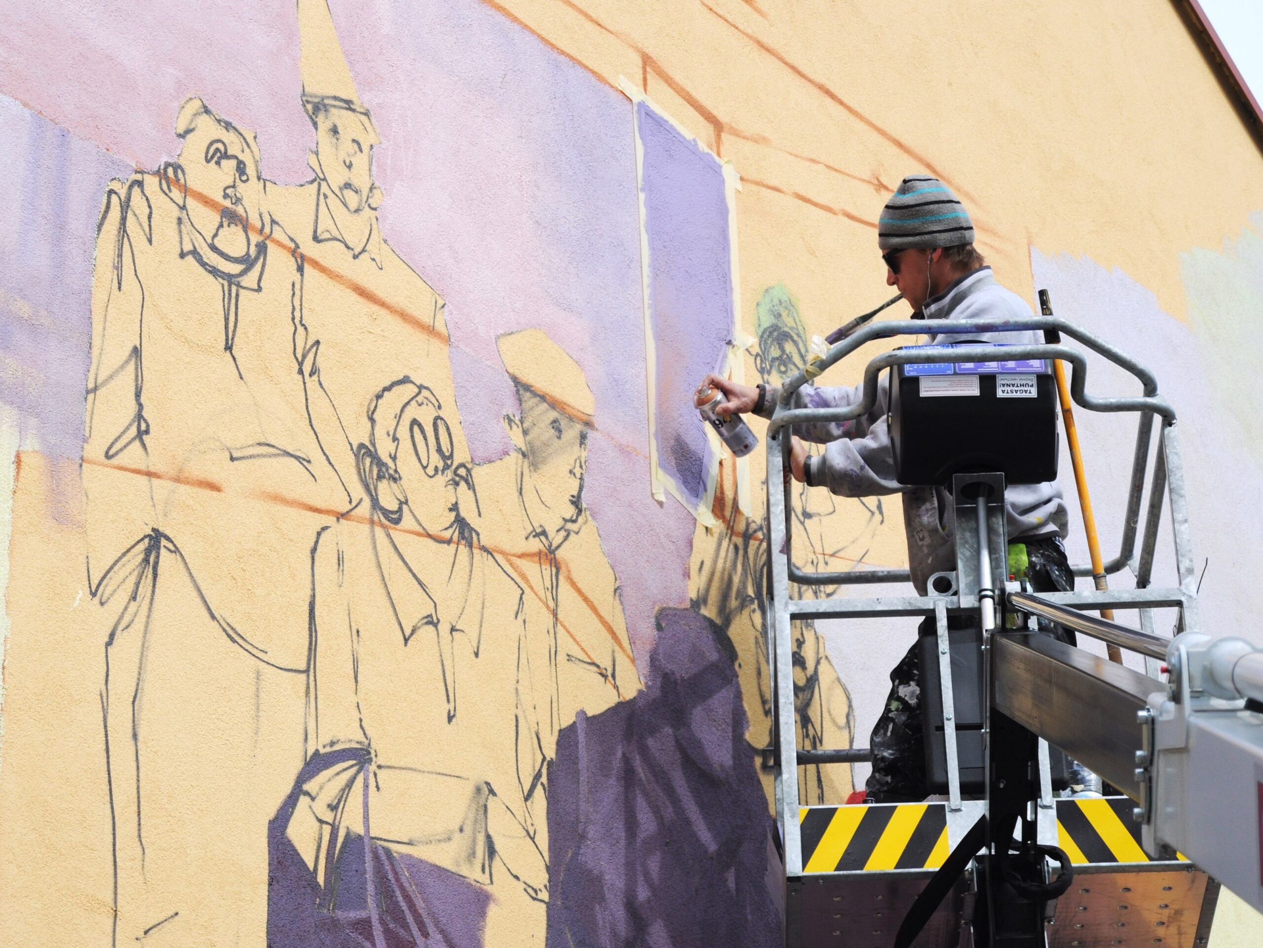 Poola kunstnik Chazme seina maalimas. Foto: Stencibility