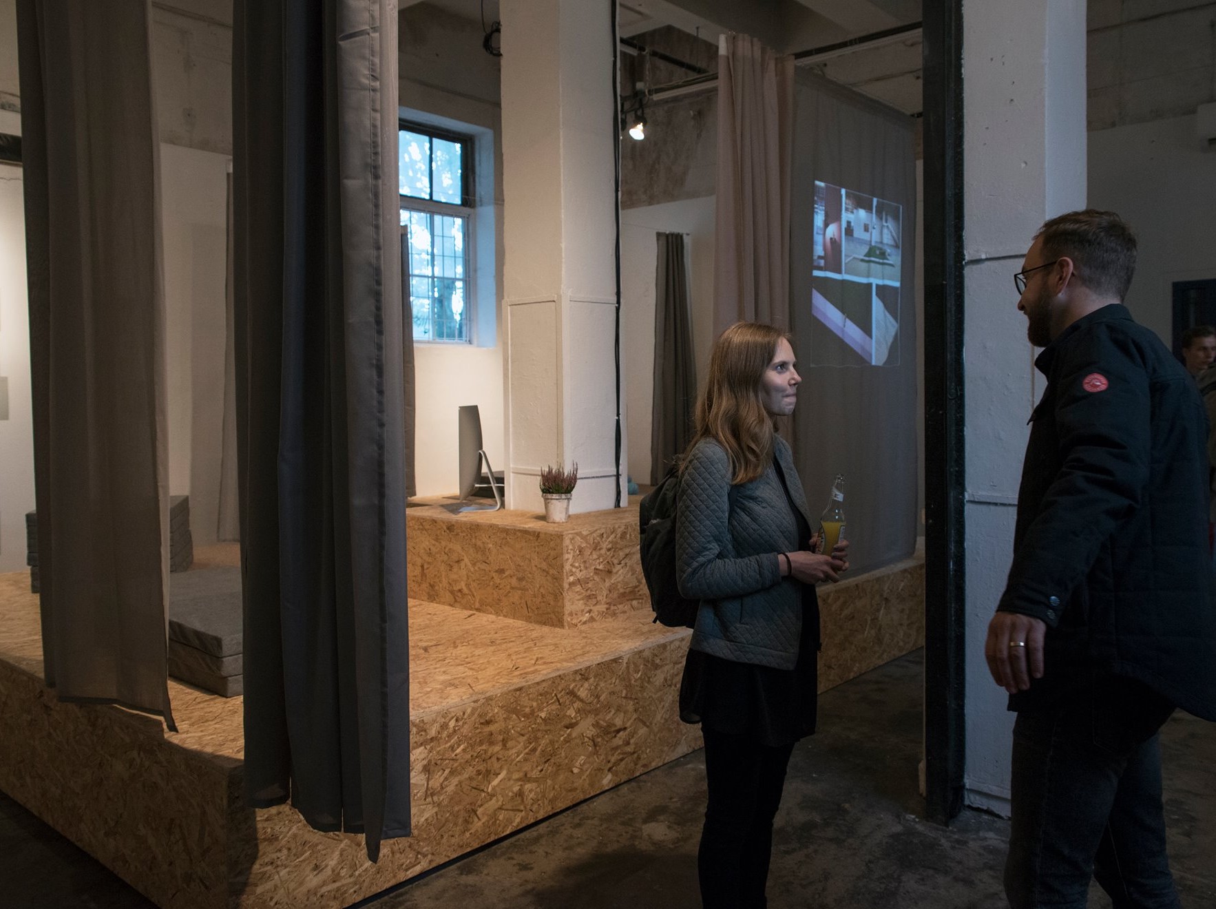 Neandertali koobaskooli näituse avamine EKKMis. Foto: Karel Koplimets