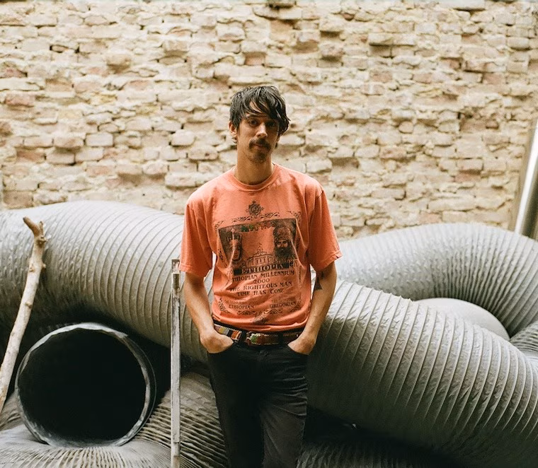 Ps&uuml;hhedeelse dub-muusika t&auml;ht Sun Araw annab Haigla Peol kontserdi