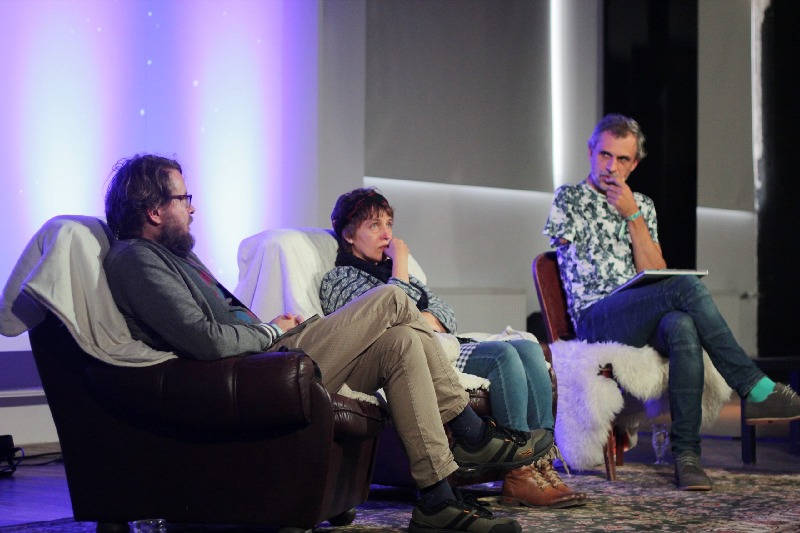 Jan Kaus, Piret Päär ja Mathura vestlusringis