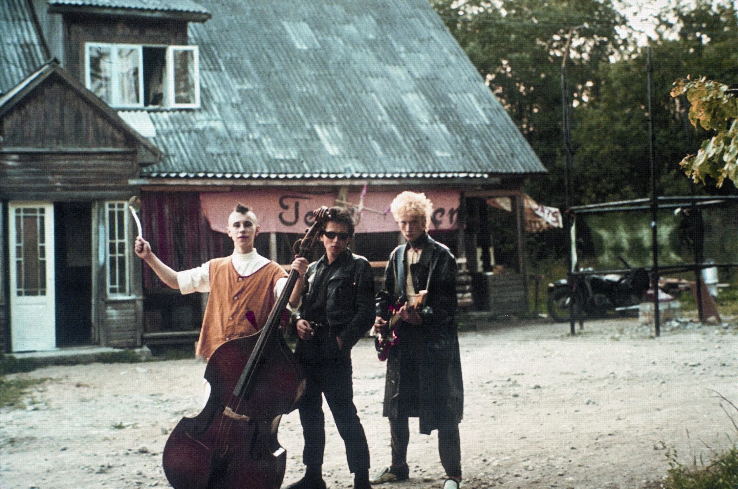 Vennaskond. Teenuse Koluvere lähedal. 1986. Foto: Lembit Krull
