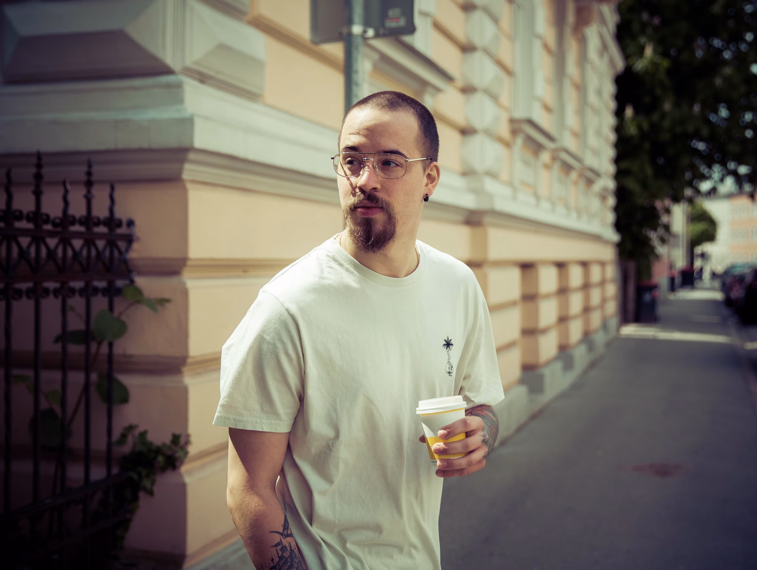 Vanemad on linnast ära ja Sveta majapidu tuleb taas!