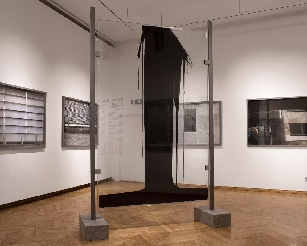 Tartmusis on avatud Sten Eltermaa n&auml;itus &bdquo;Br&uuml;sseli prel&uuml;&uuml;d: liminaalne tsoon&rdquo;