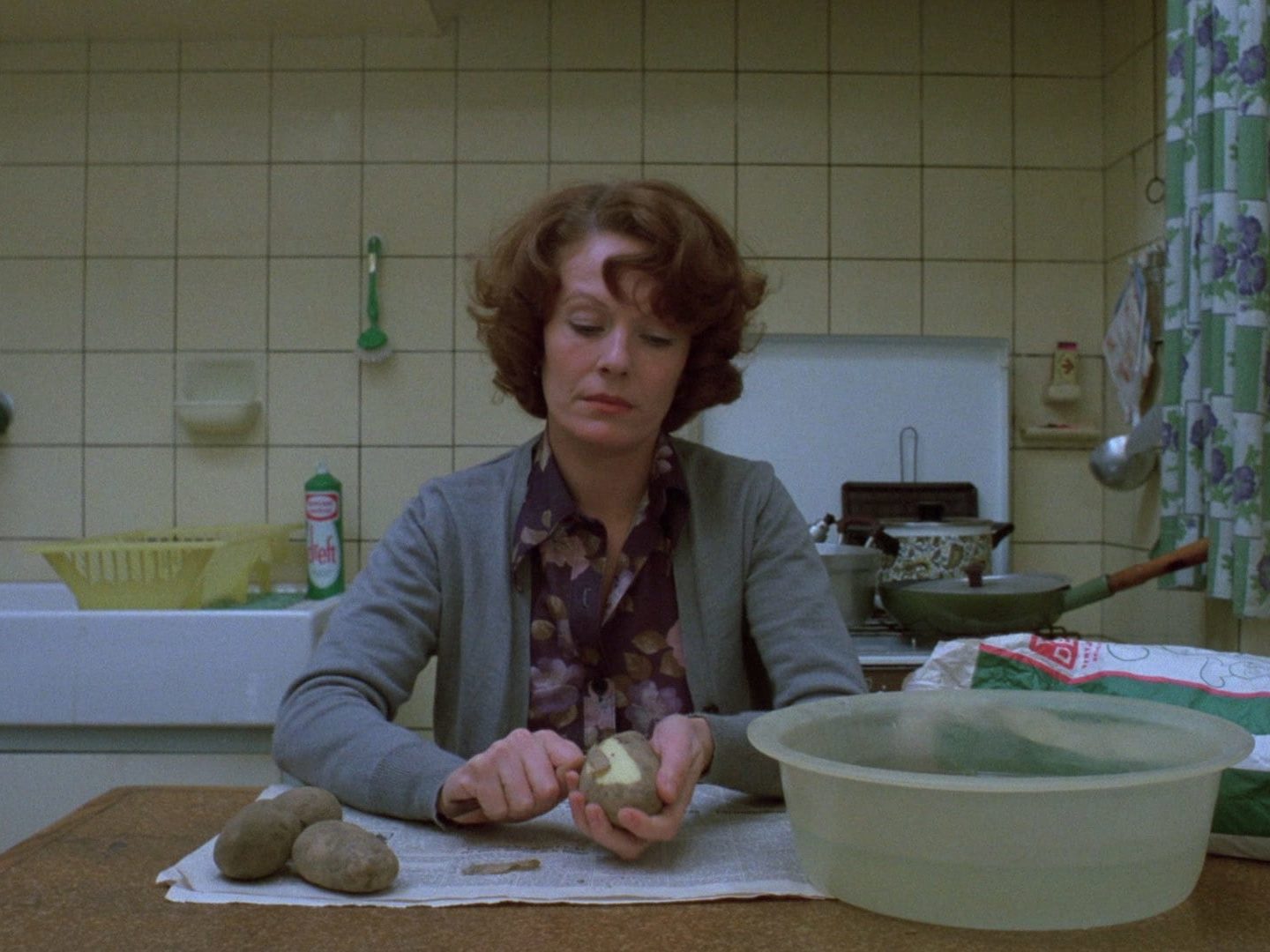 Kaader filmist „Jeanne Dielman, 23 quai du Commerce, 1080 Bruxelles