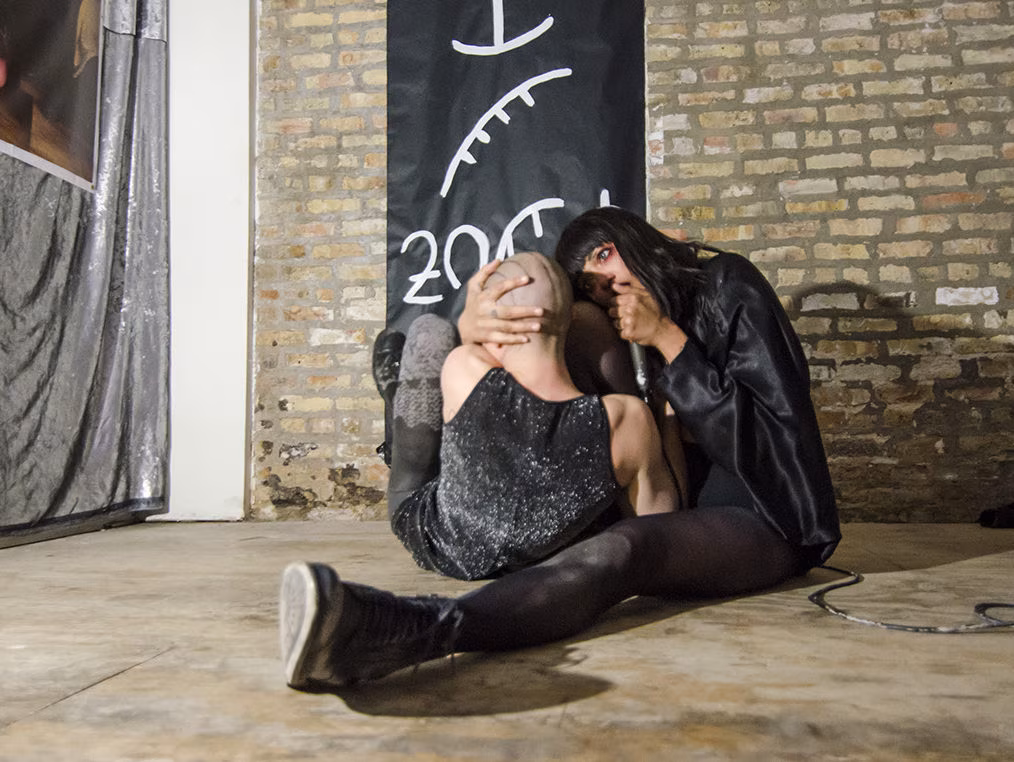 Eksperimentaalne heli&otilde;htu &bdquo;Under The Rose&rdquo; EKKMi Kohvikus