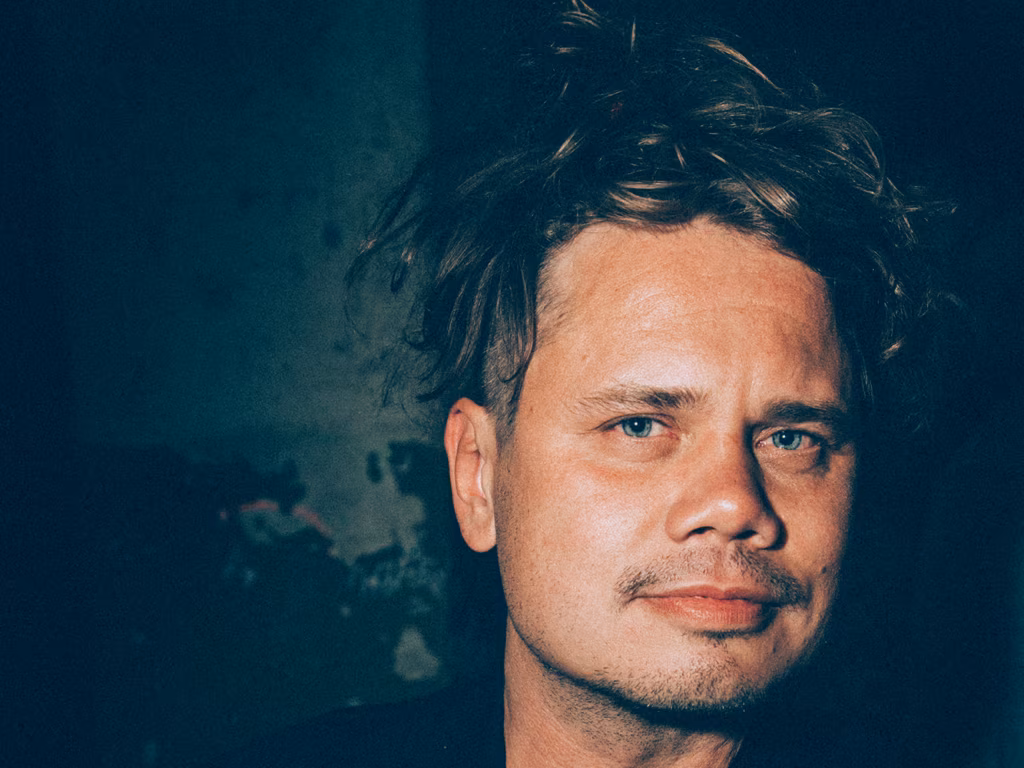 Kontrolli alt v&auml;ljas. Intervjuu Ken Saaniga