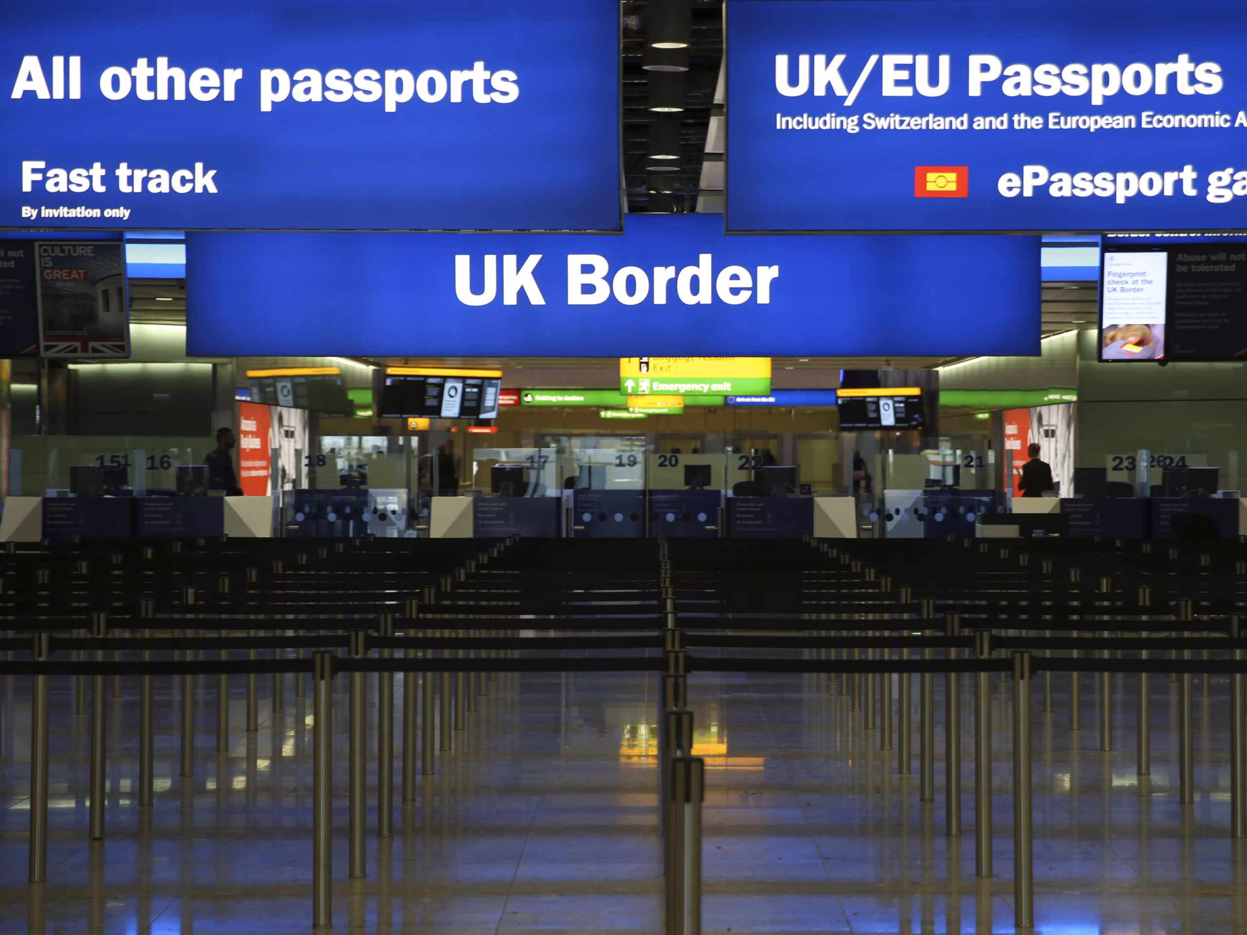 Liigume eraldi koos. Ohustatud Kunstnikud inimõiguste ja kunsti teeristil