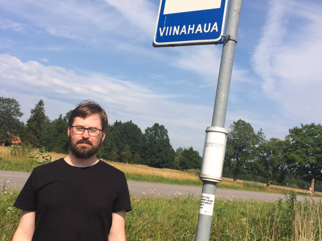 Suvejuhtkiri: Suvi, kordused ja h&uuml;perobjekt