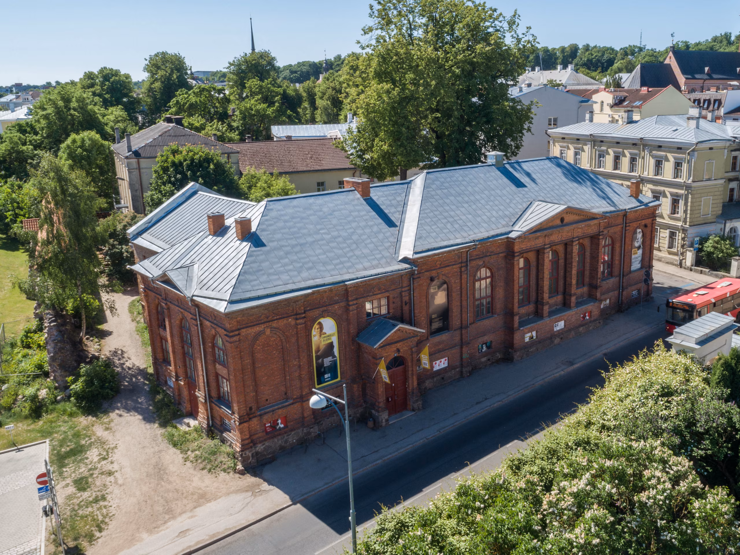 Tartu Uus Teater sai teatrimaja omanikuks ja kuulutab välja lavastusideede konkursi