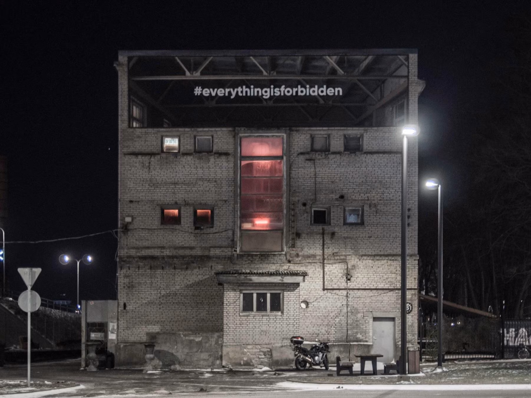 Klubi HALL kolib peo veebi