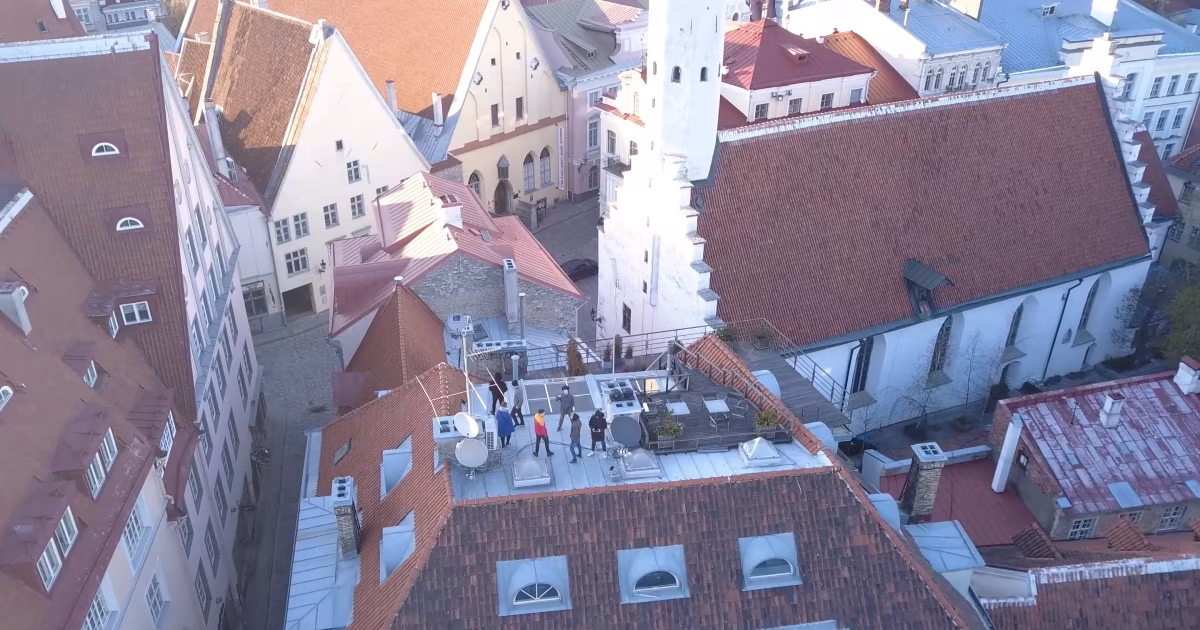Uus muusikakanal +372 viib vaatajad täna õhtul Tallinna vanalinna katusele