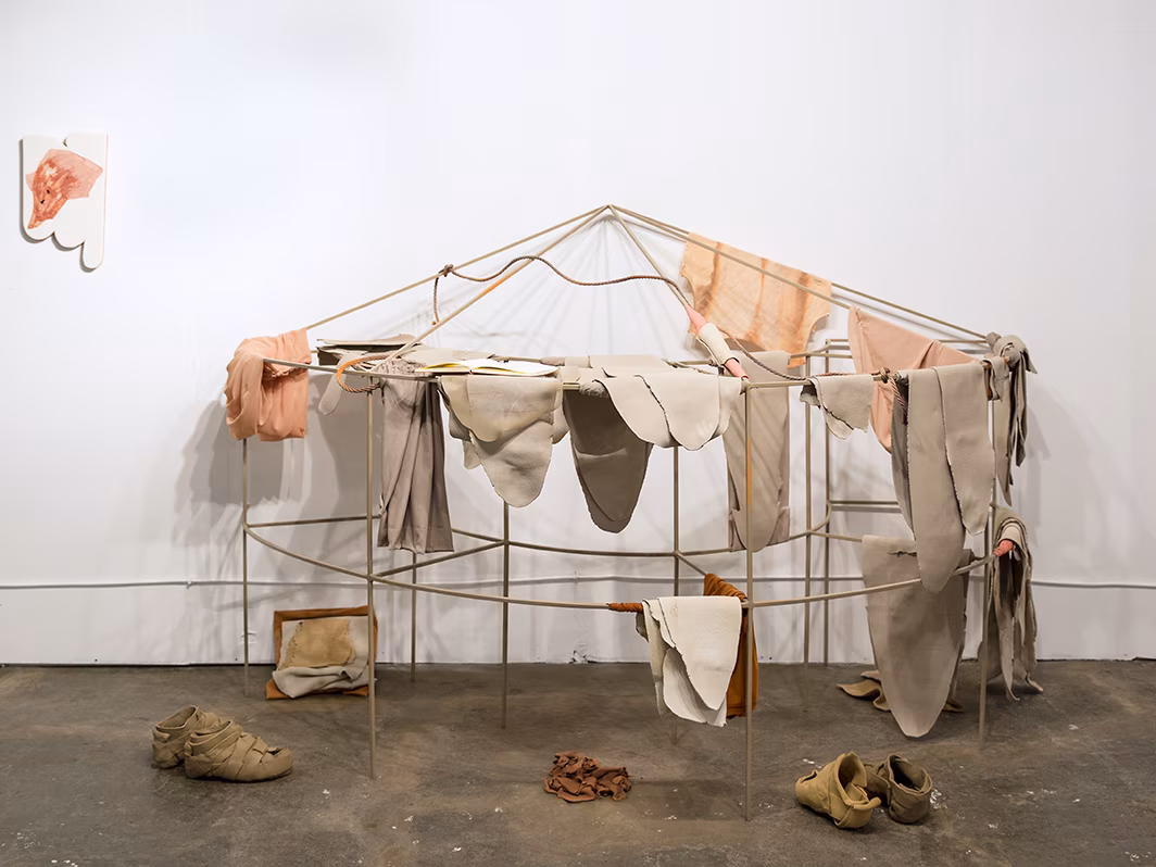 Arvustus: Armid kaunistavad naisi