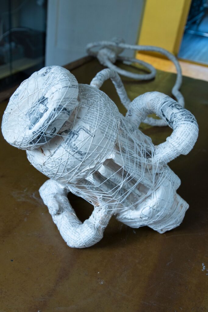 Anne Rudanovski &bdquo;Aeg t&ouml;&ouml;tab&rdquo;, 2021. Foto: Laura Kuusk