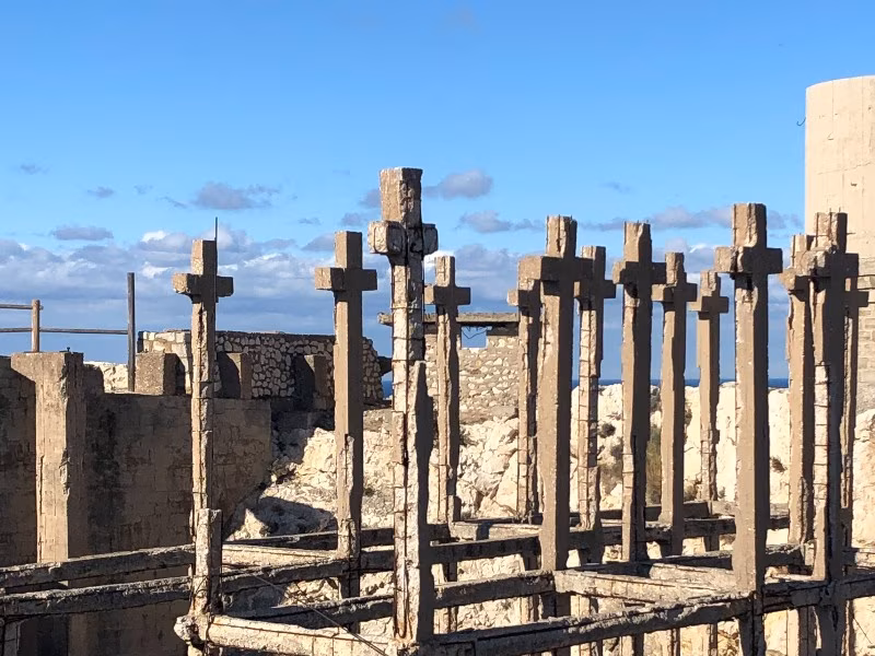 Galerii: Varemed ja mahajäetud elu