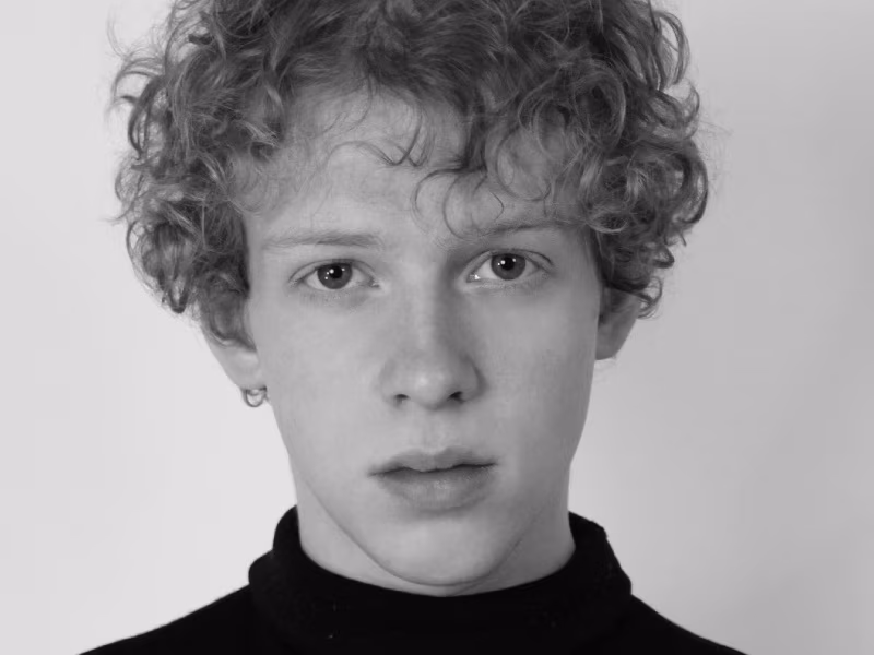 Kväärid, vabastagem end kapitalismi ahelatest!