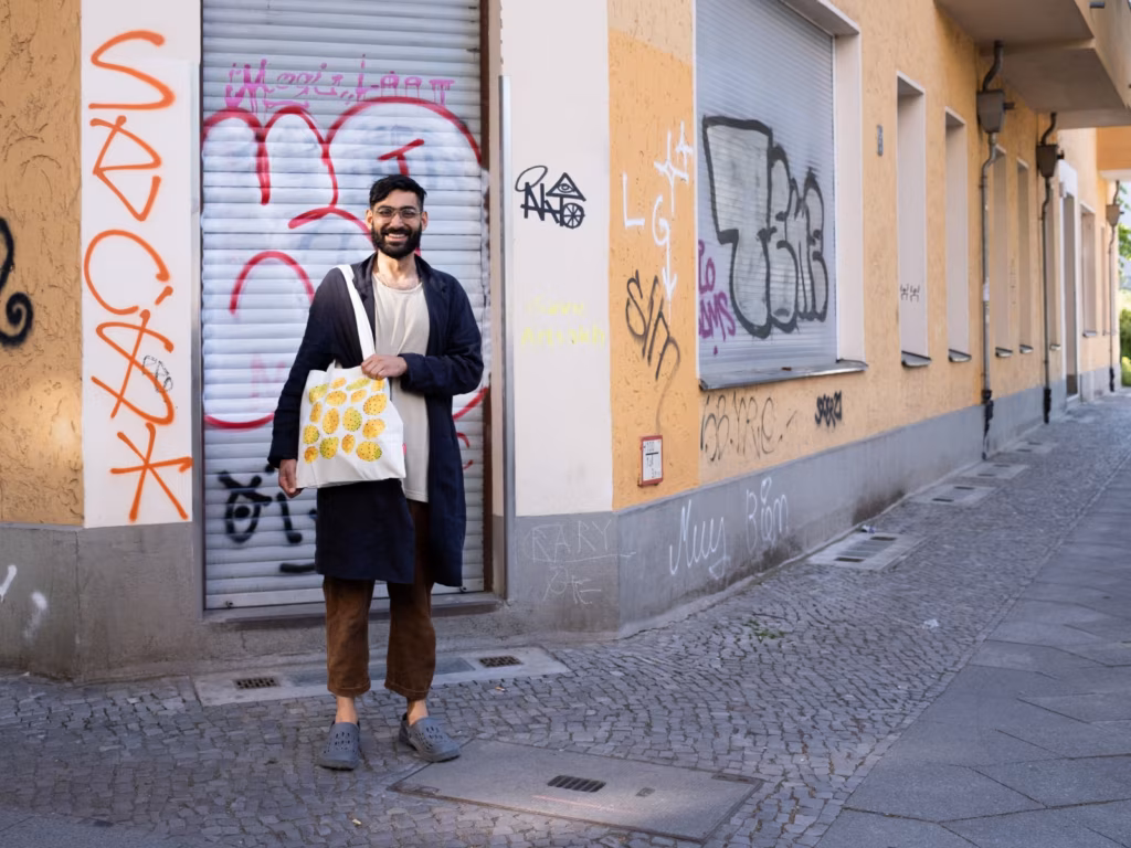 K&uuml;mme k&uuml;simust jalutama minemiseks