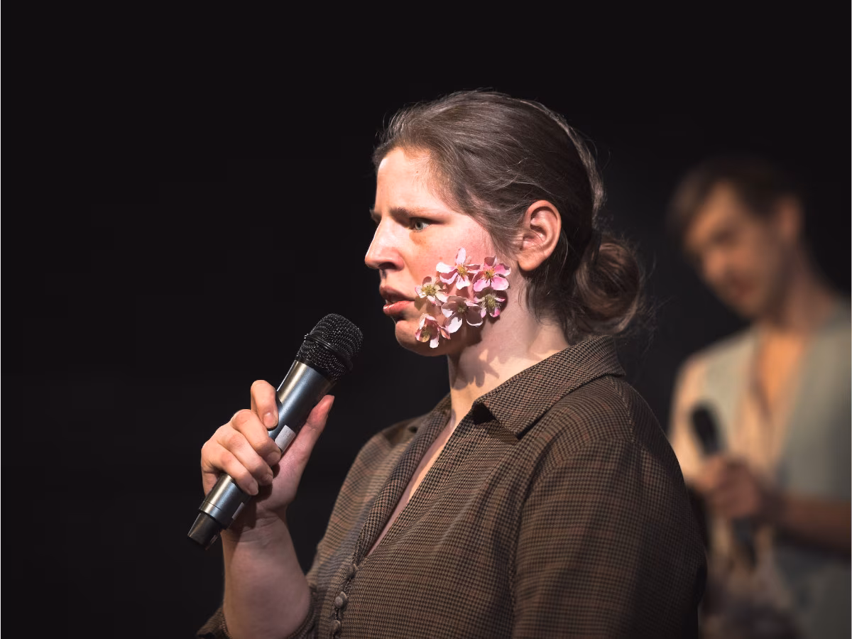 Lavaspurt: asutajaema ja peegelpõranda biit