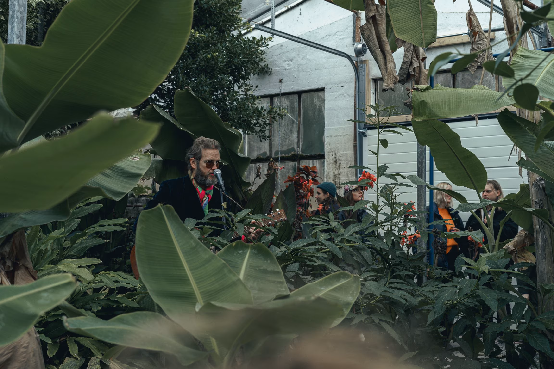 külm tuul ja soe vesi, pime ilm ja mure pind. Reportaaž kunstifestivalilt Sequences